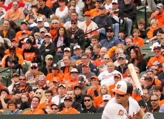 Davis Ties Career High With 6 RBI in 12-1 Win