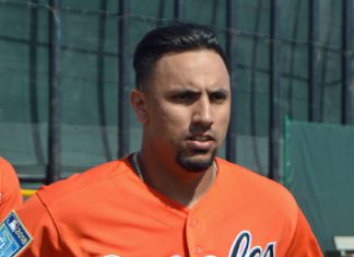 Orioles Lose Again, 10-to-6