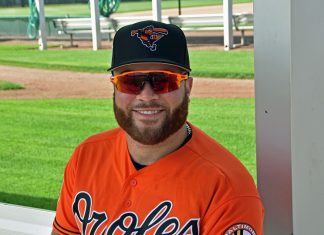 Dodgers Capture NL West Crown in Baltimore. Os Lose 7-3