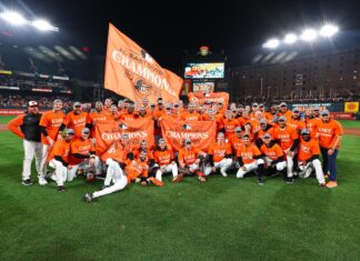 100 Wins ☑️, AL East Title ☑️